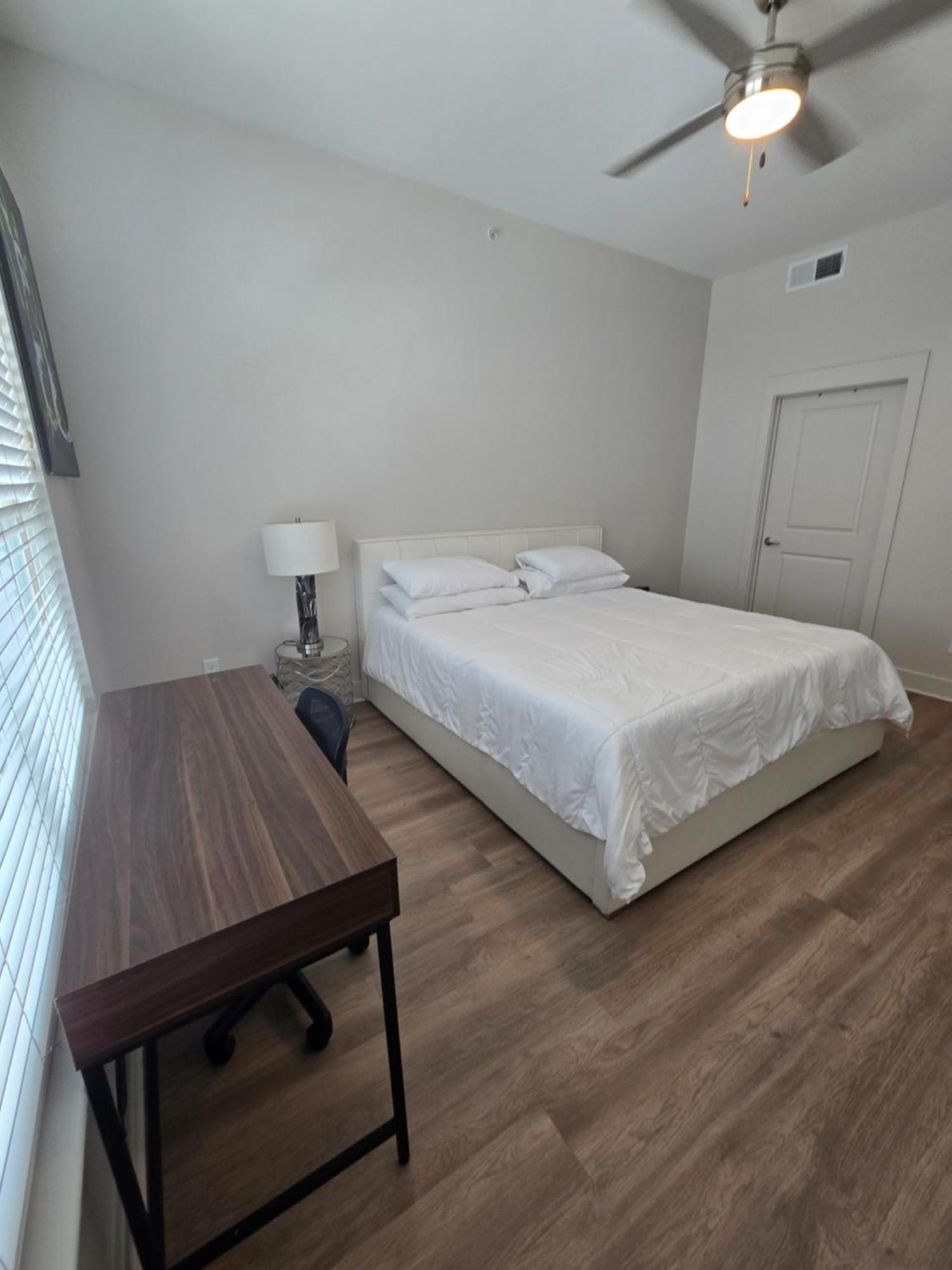 2Bdrm/2 King Beds/1Air Mattress Apartman Dallas Kültér fotó